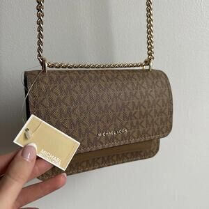 MICHAEL KORS Claire Brown Crossbody In Husk Color NWT MSRP $258